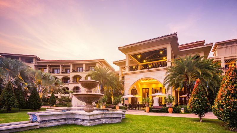 酒店自助入住系统：价格背后的技术考量